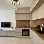 Emperium 1 - Polarstar Real Estate * 圣弗拉斯